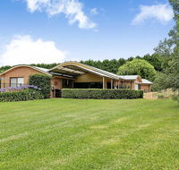 Misty Creek of Robertson - proximity and privacy - Grafton Accommodation