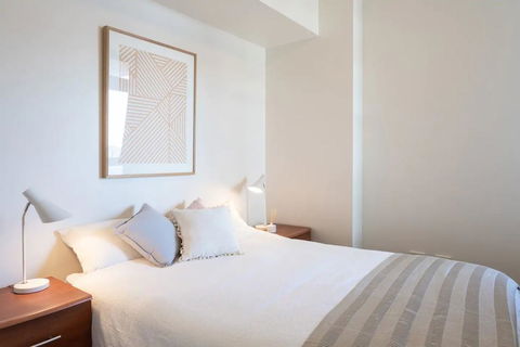 Modern Harbourside Apartment With A View - Grafton Accommodation 3