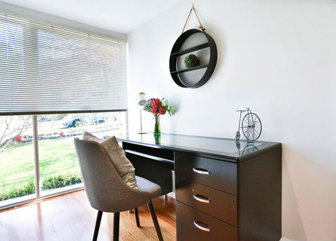 Mont Albert 2 Bedrooms Morden House - Grafton Accommodation 1