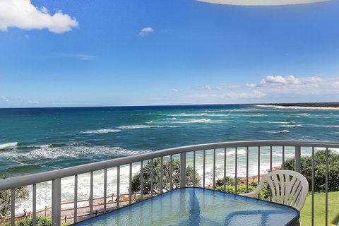 Monterey Lodge Unit 10, 27 Warne Terrace. Kings Beach - Grafton Accommodation 0