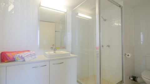 Monterey Lodge Unit 16, 27 Warne Terrace. Kings Beach - Grafton Accommodation 3