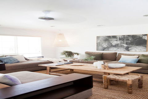 MOOMBA RETREAT - MORNINGTON - Grafton Accommodation 0