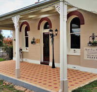 Must Love Dogs BB  Self Contained Cottage - Grafton Accommodation