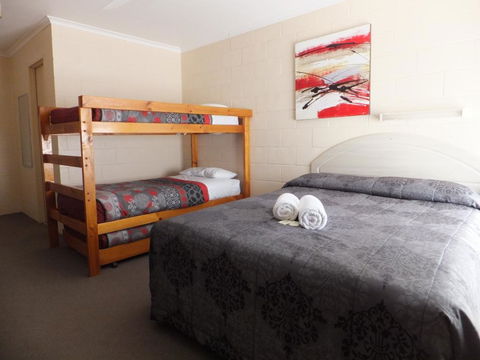 Nagambie Caravan Park & Motel - Grafton Accommodation 2