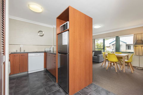 Subiaco Village 20 - Grafton Accommodation 9