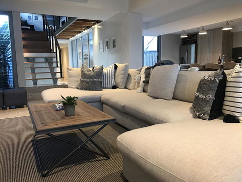 The Urban Beach House - Grafton Accommodation 0