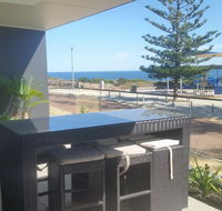 Mandurah beach front apartment - Grafton Accommodation
