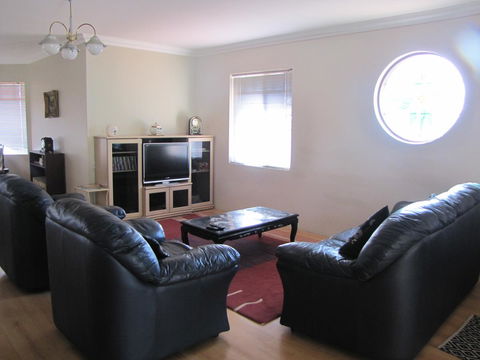 Ocean View Retreat - Grafton Accommodation 1