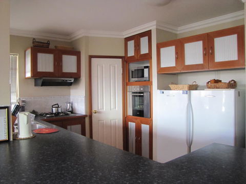Ocean View Retreat - Grafton Accommodation 3