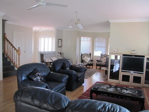 Ocean View Retreat - Grafton Accommodation 2