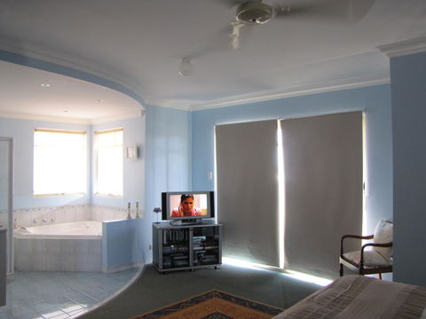 Ocean View Retreat - Grafton Accommodation 7