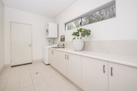 Calm Waters - Grafton Accommodation 27