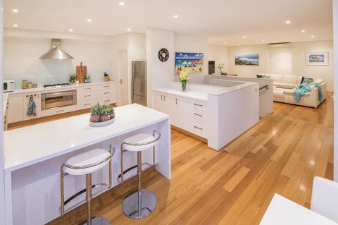 Calm Waters - Grafton Accommodation 18
