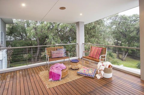 Calm Waters - Grafton Accommodation 13