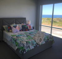 Beach House at SeaScapes.. - Grafton Accommodation