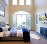 Sorrento Beach Manor - Grafton Accommodation