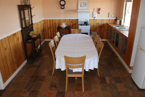 Kendenup Cottages And Lodge - Grafton Accommodation 13
