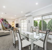 Luxury Federation Style Home - Sleeps 10 - Grafton Accommodation