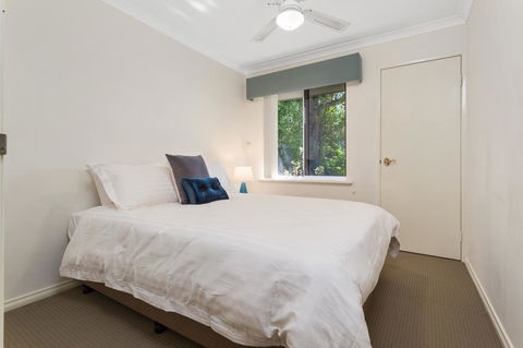 Como South Perth Villa - Grafton Accommodation 4