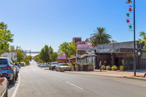Como South Perth Villa - Grafton Accommodation 9
