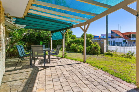 Como South Perth Villa - Grafton Accommodation 24