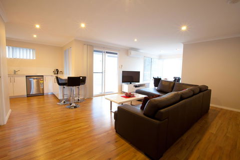 Cape Villas - Grafton Accommodation 20