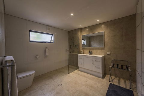 Beach House Dunsborough - Grafton Accommodation 7