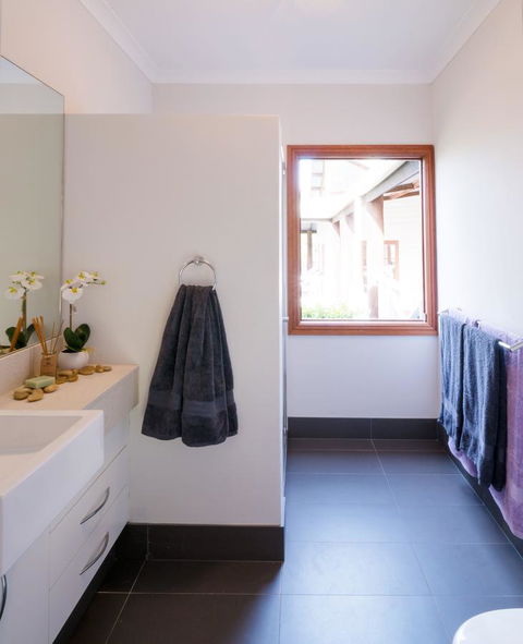 The Farmhouse - Grafton Accommodation 7