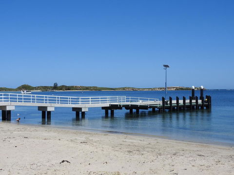 The Royal Dolphin Bed & Breakfast Safety Bay - Grafton Accommodation 11