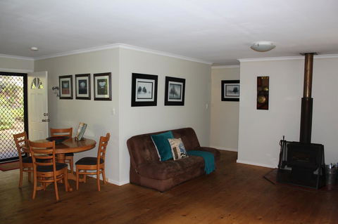 Francisca\'s Cottage - Grafton Accommodation 4