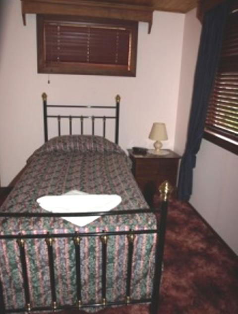 Pemberton Old Picture Theatre Holiday Apartments - Grafton Accommodation 12