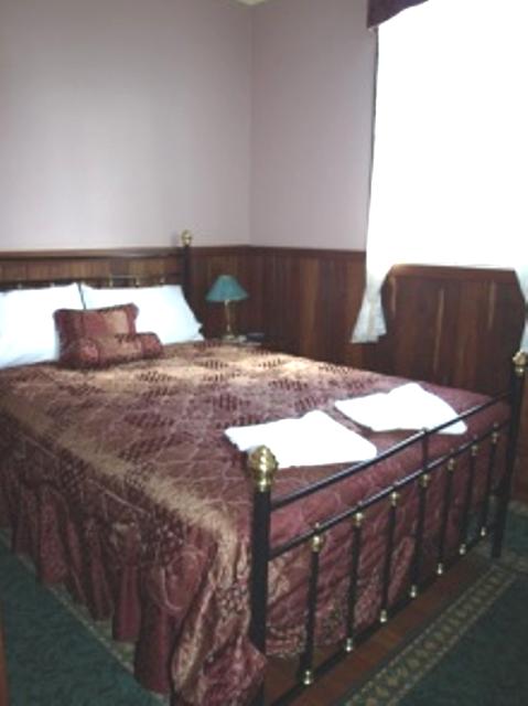 Pemberton Old Picture Theatre Holiday Apartments - Grafton Accommodation 16