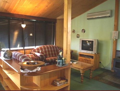Pemberton Old Picture Theatre Holiday Apartments - Grafton Accommodation 15