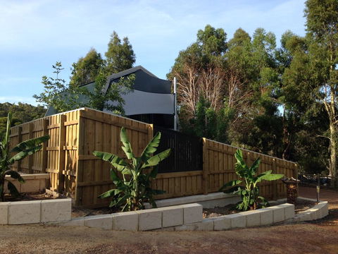 Dunsborough Barn Stay - Grafton Accommodation 0