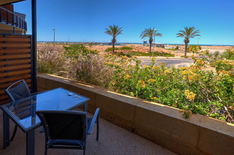 Mantarays Ningaloo Beach Resort - Grafton Accommodation 17