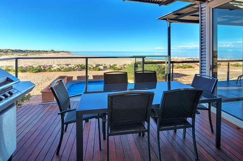 Mantarays Ningaloo Beach Resort - Grafton Accommodation 6