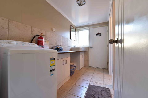 Kalbarri Sunset Villa - Grafton Accommodation 24