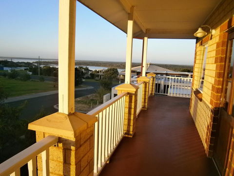 Baywatch Retreat Augusta - Grafton Accommodation 26