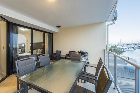 Dolphin Quay Apartments - Grafton Accommodation 25