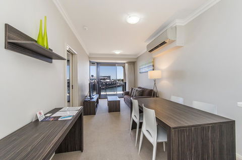 Dolphin Quay Apartments - Grafton Accommodation 33