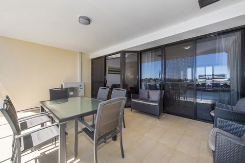 Dolphin Quay Apartments - Grafton Accommodation 26