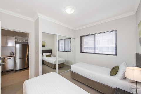 Dolphin Quay Apartments - Grafton Accommodation 43