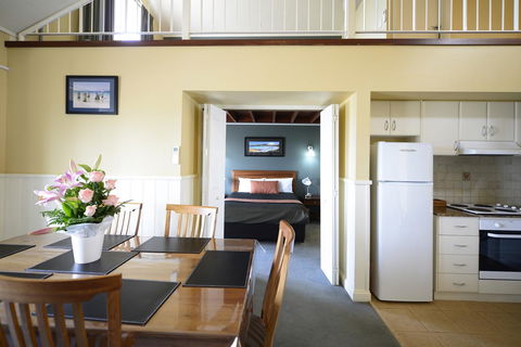 The Jetty Resort - Grafton Accommodation 4