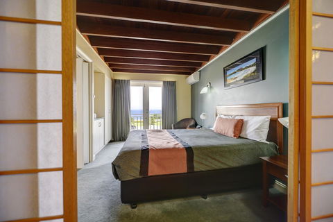 The Jetty Resort - Grafton Accommodation 2