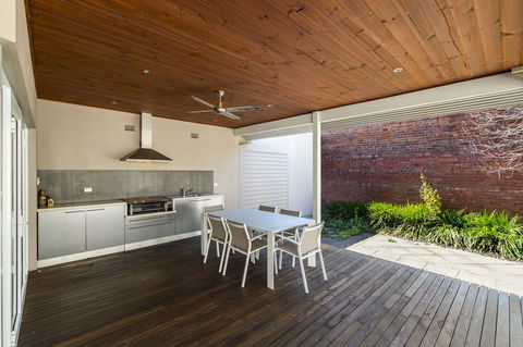Inner Western Suburbs Retreat - Grafton Accommodation 13