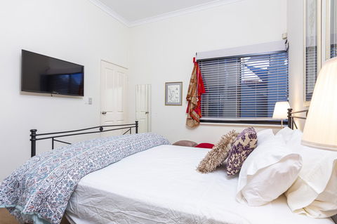 Como Executive Apartment - Grafton Accommodation 7