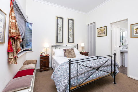 Como Executive Apartment - Grafton Accommodation 6