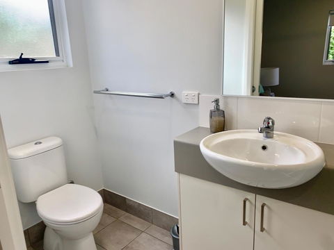 17 By The Sea - Grafton Accommodation 13