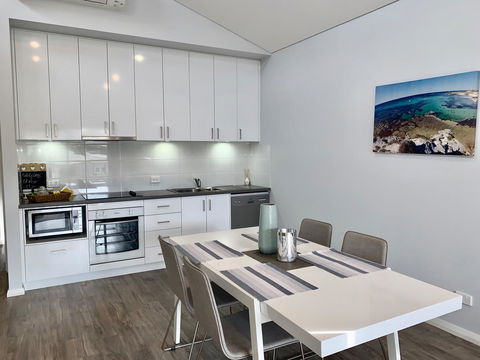 17 By The Sea - Grafton Accommodation 9