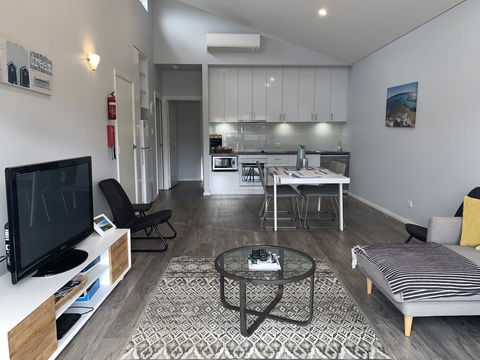 17 By The Sea - Grafton Accommodation 11